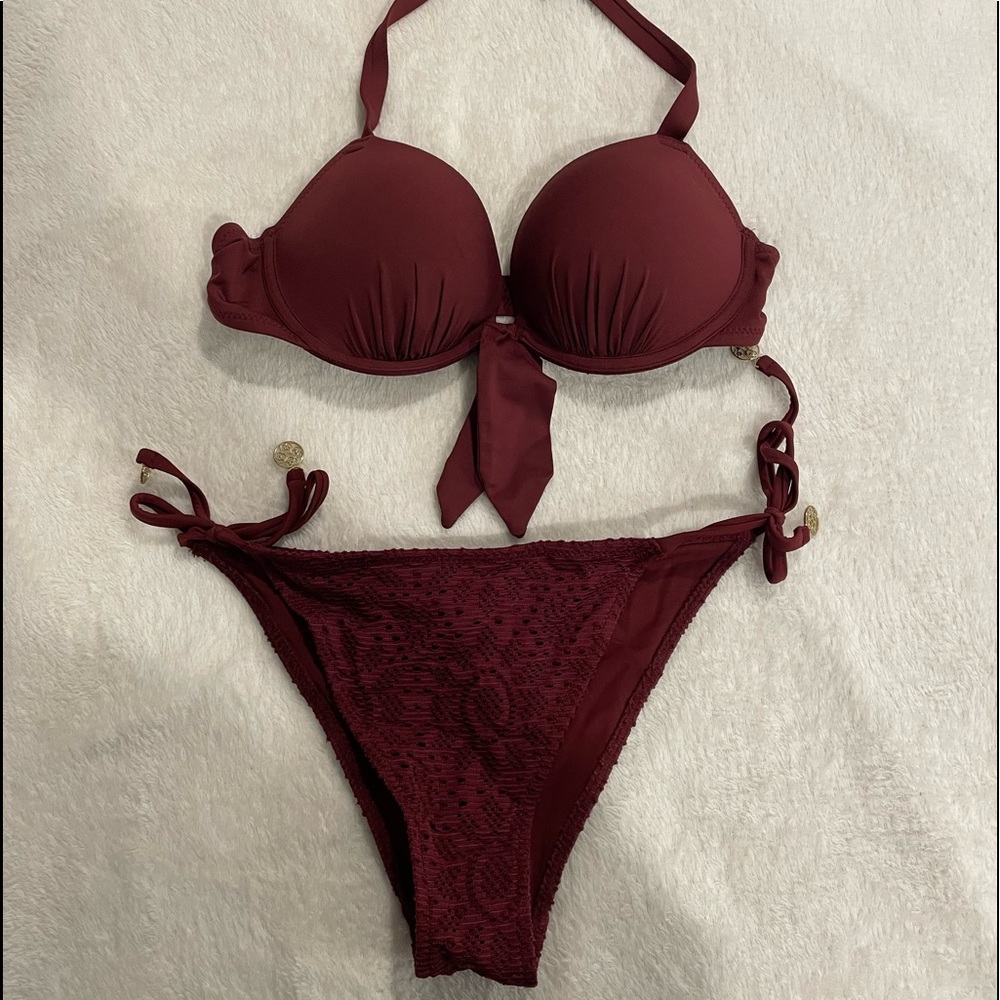 Bikini top and bottoms